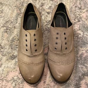 TROUVÉ saddle shoes